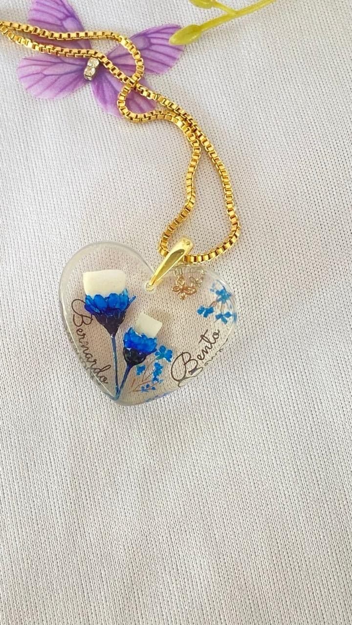 Personalized Botanical Keepsake Resin Heart Pendant | Custom Names Gold Necklace