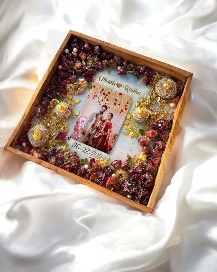 Personalized Square Wood Frame Varmala Preservation Resin Art - Red & Gold