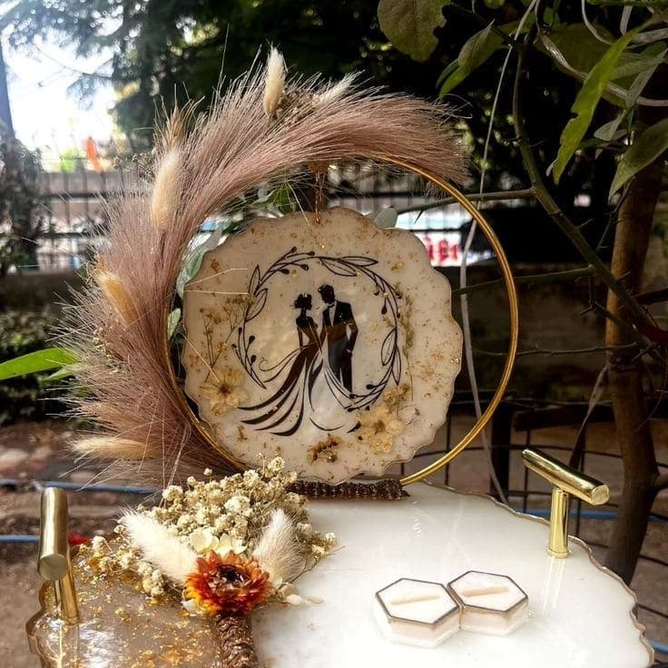 Handcrafted Resin Engagement Ring Platter with Couple Silhouette and Preserved Pampas Grass Decor 4