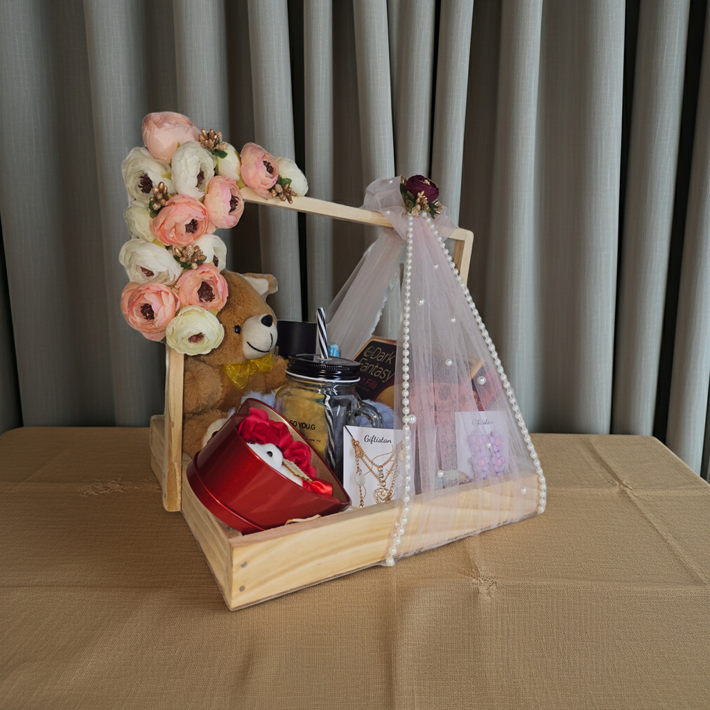 Grand Celebration Gift Basket – Premium Luxury Hamper